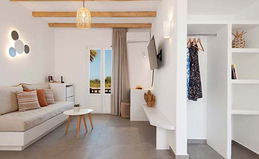 Το καθιστικό στη deluxe junior suite
