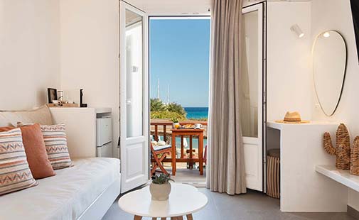 Το καθιστικό στη deluxe junior suite