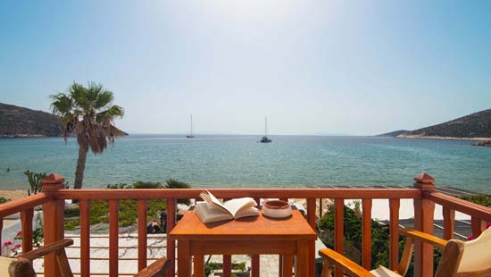 Triple room with sea view at Efrosini Hotel in Sifnos