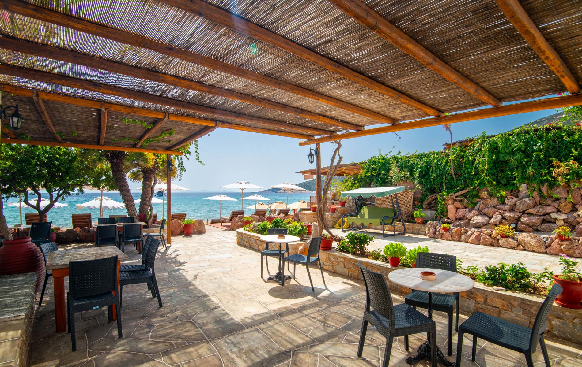 The snack bar at Efrosini hotel in Sifnos